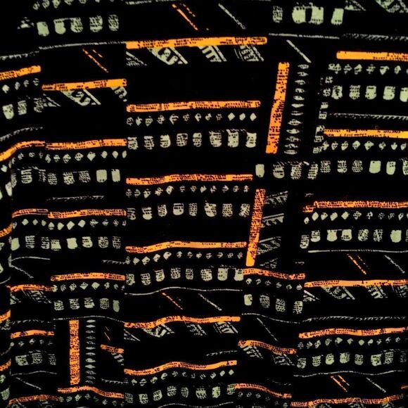 LuLaRoe Comfy Tee   - Picture 2 of 4